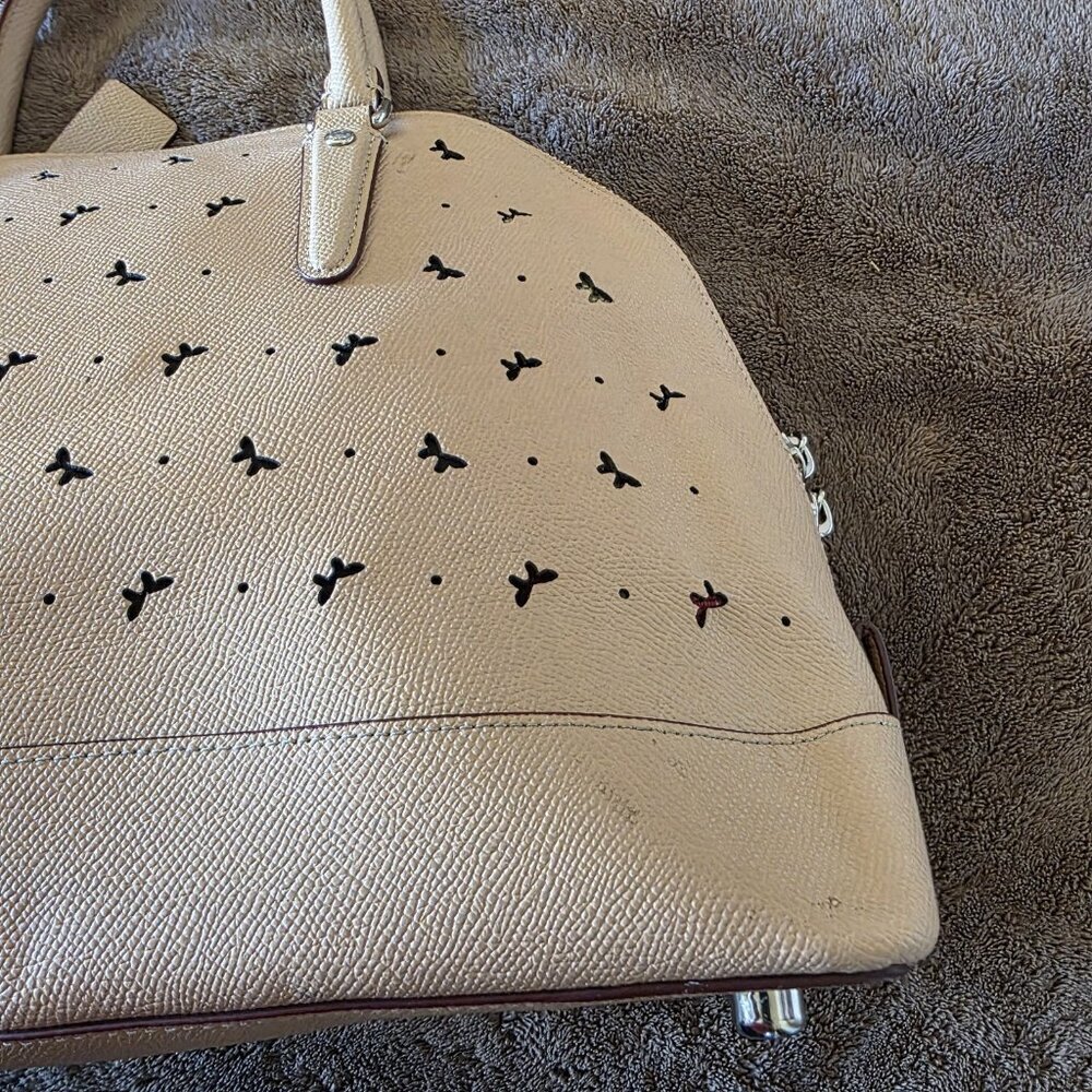✨ RARE Coach Beechwood Bow Perforated Sierra Satchel ✨ - Picture 6 of 16